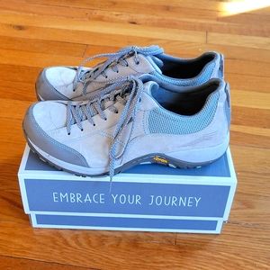 Dansko Paisley Size 39